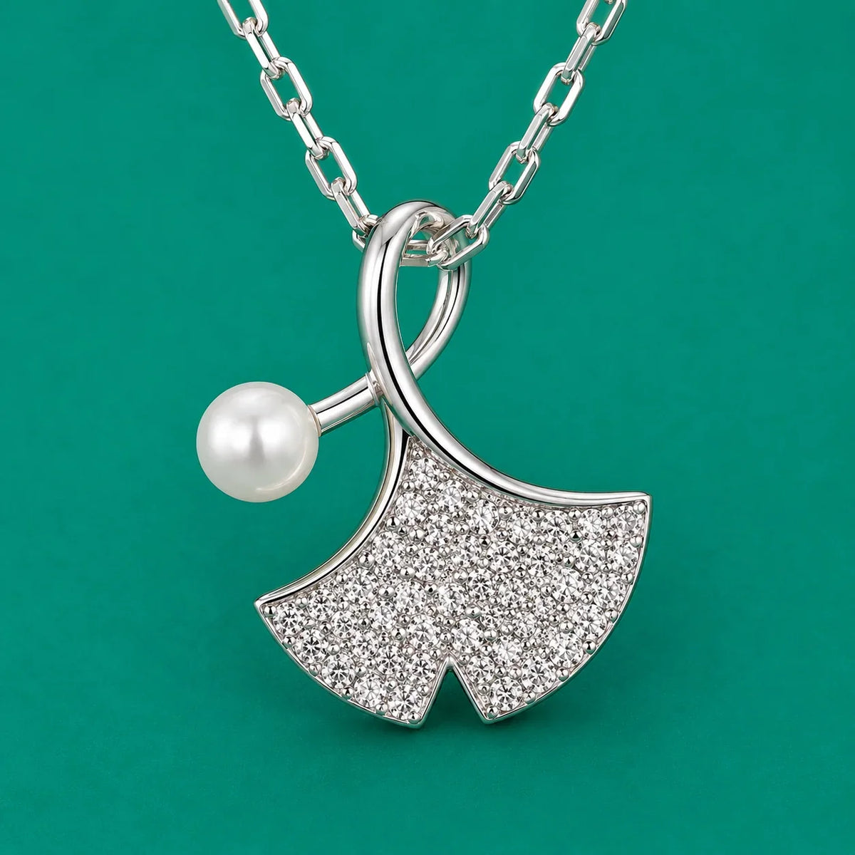 Ginkgo Leaf Pearl Pendant Necklace